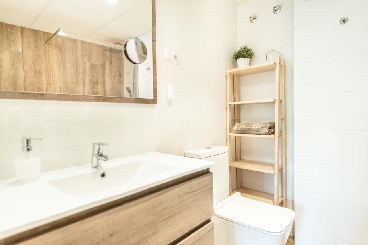 Spacious Apartment Next To Plaza De La Merced By Rems Малага Екстериор снимка