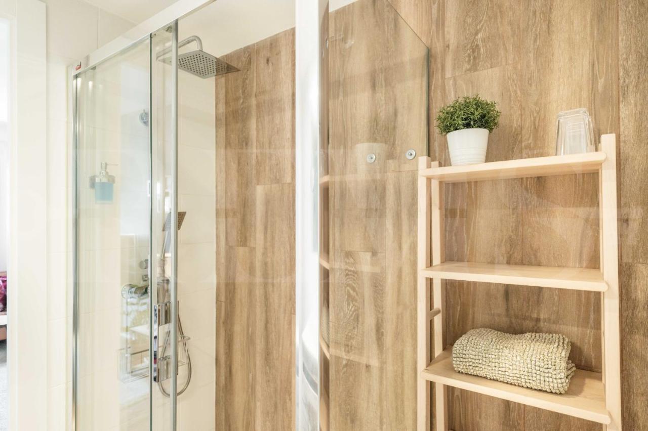 Spacious Apartment Next To Plaza De La Merced By Rems Малага Екстериор снимка