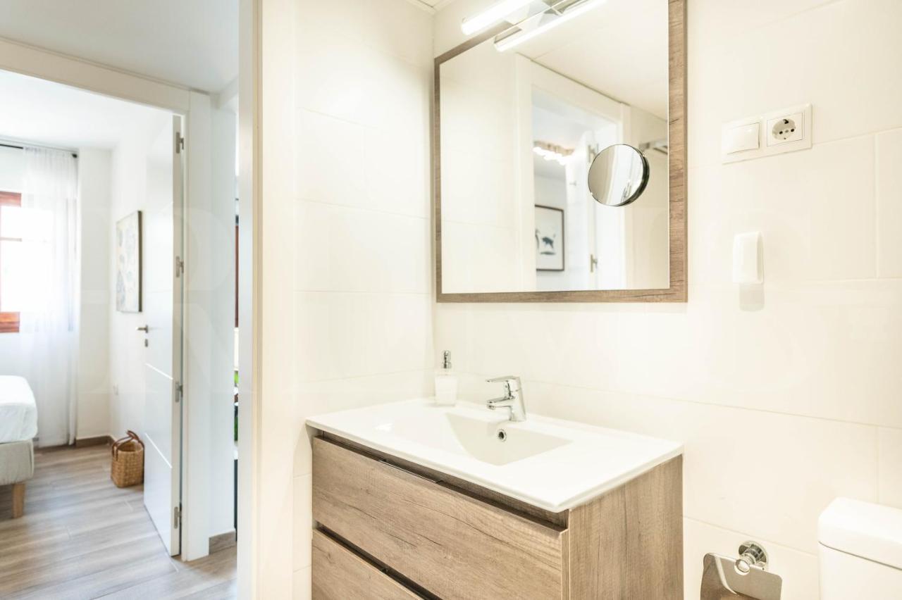 Spacious Apartment Next To Plaza De La Merced By Rems Малага Екстериор снимка