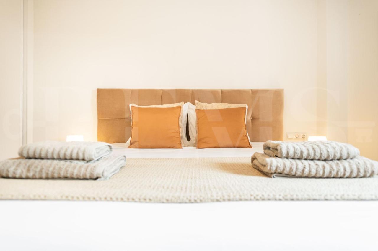 Spacious Apartment Next To Plaza De La Merced By Rems Малага Екстериор снимка