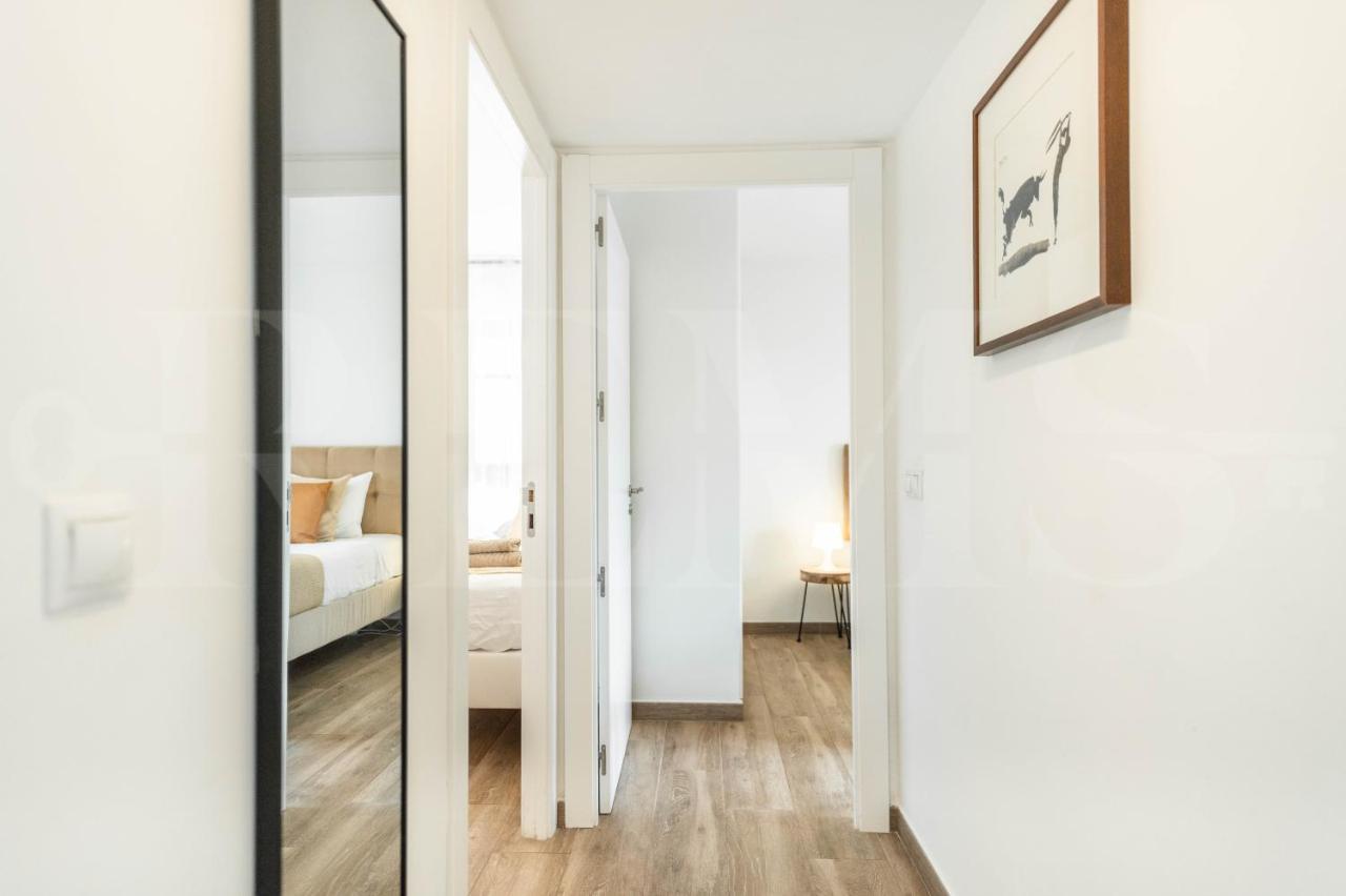 Spacious Apartment Next To Plaza De La Merced By Rems Малага Екстериор снимка