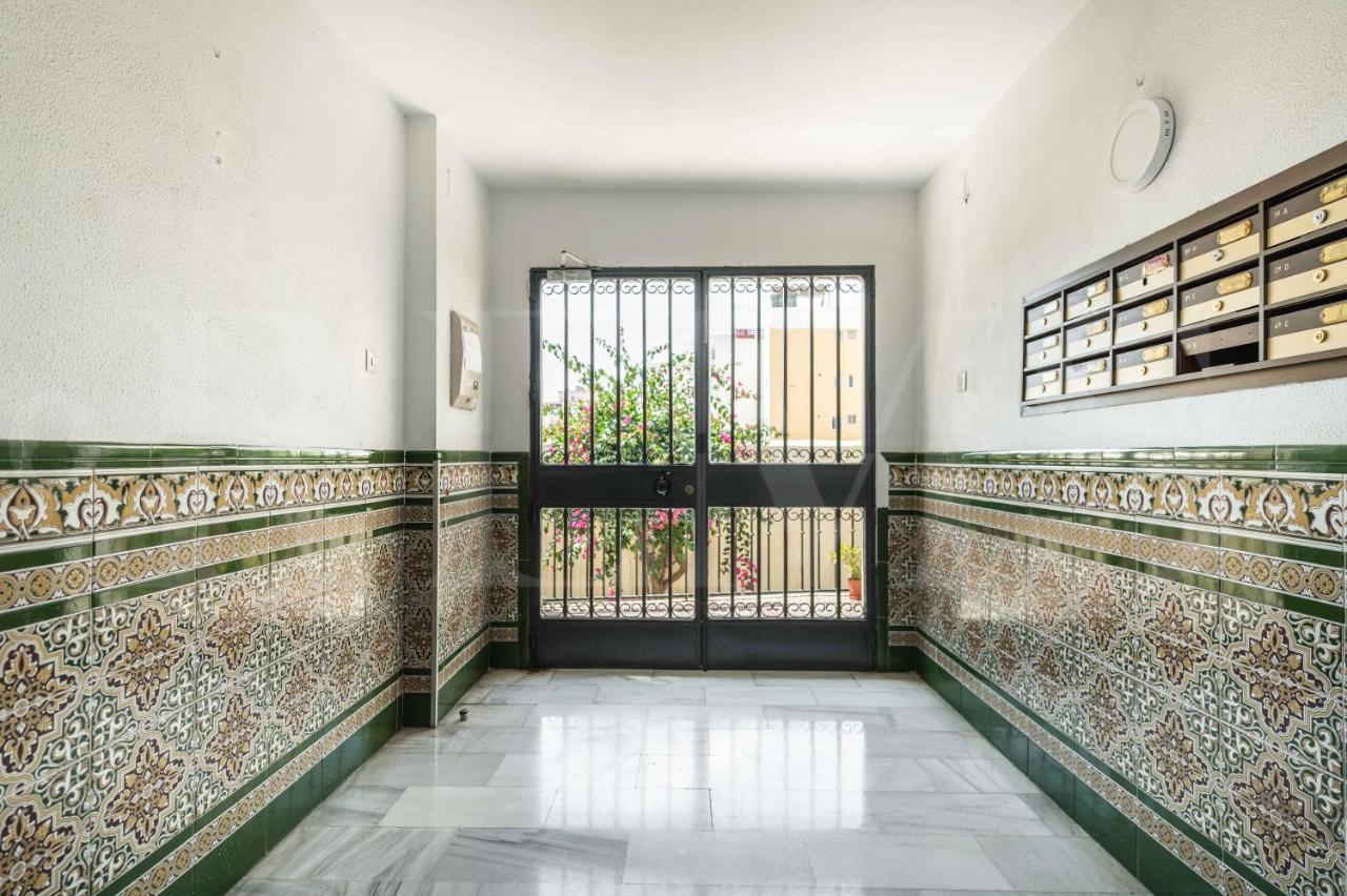 Spacious Apartment Next To Plaza De La Merced By Rems Малага Екстериор снимка